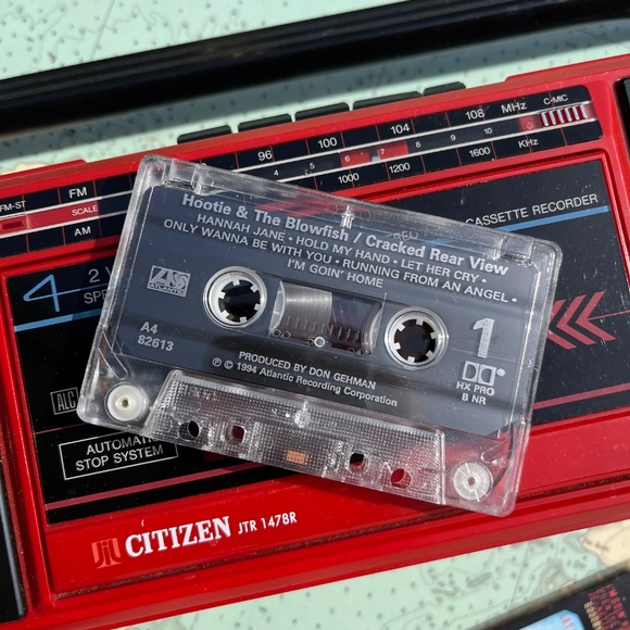 Vintage 1994 Hootie & The Blowfish Cracked Rear View Cassette Tape - Picture 2 of 3